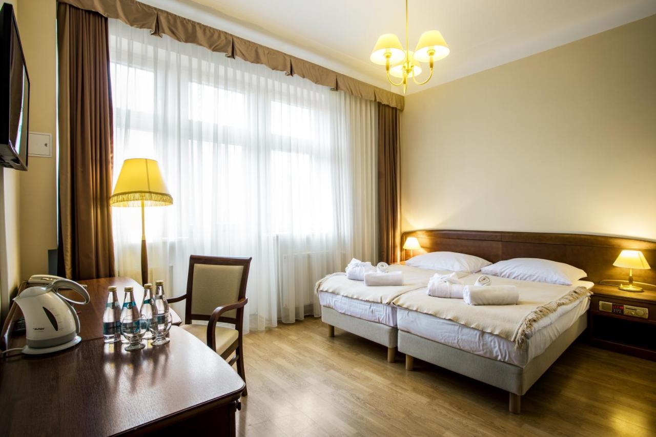 Polonia Hotel Kudowa Zdroj Ngoại thất bức ảnh