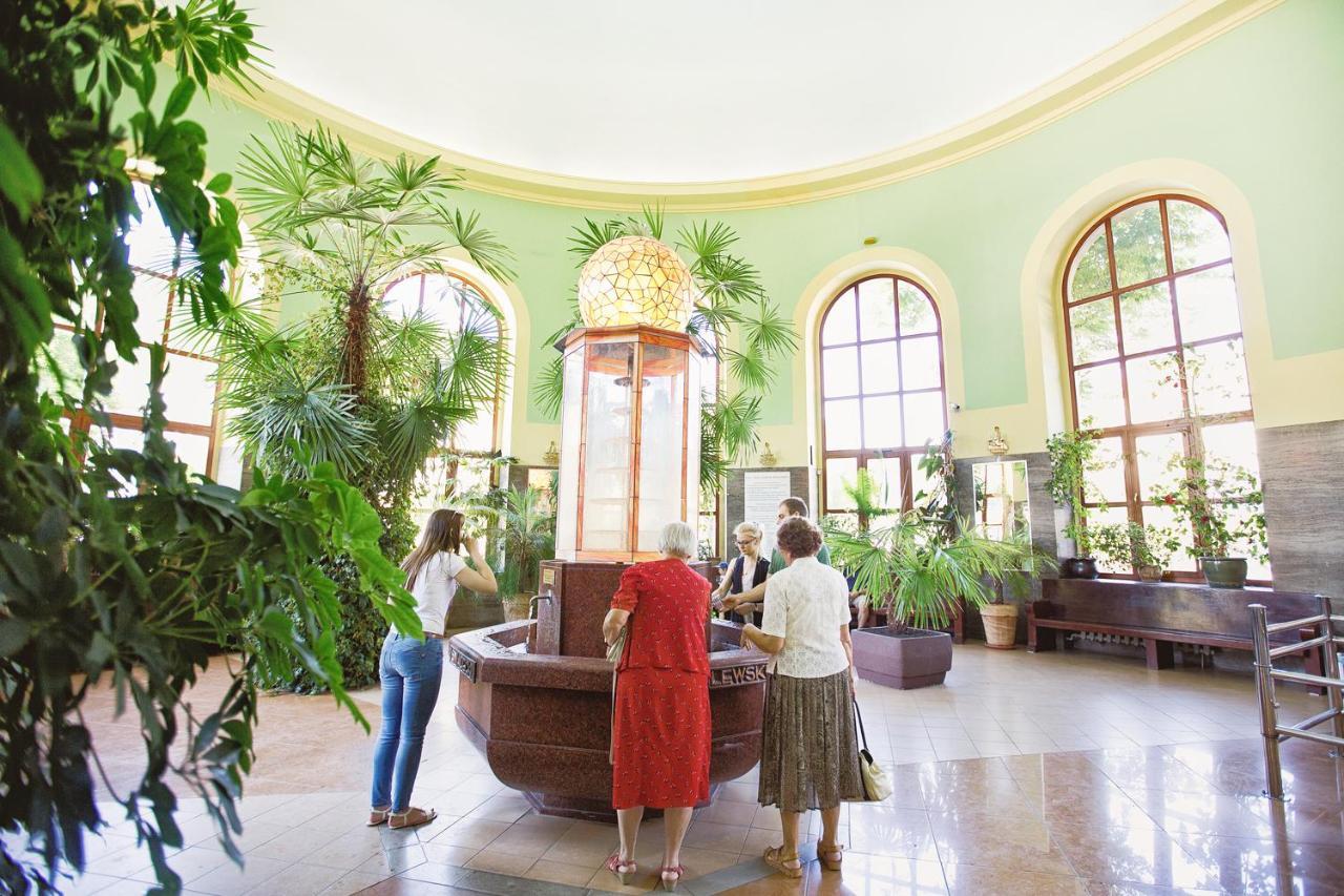 Polonia Hotel Kudowa Zdroj Ngoại thất bức ảnh